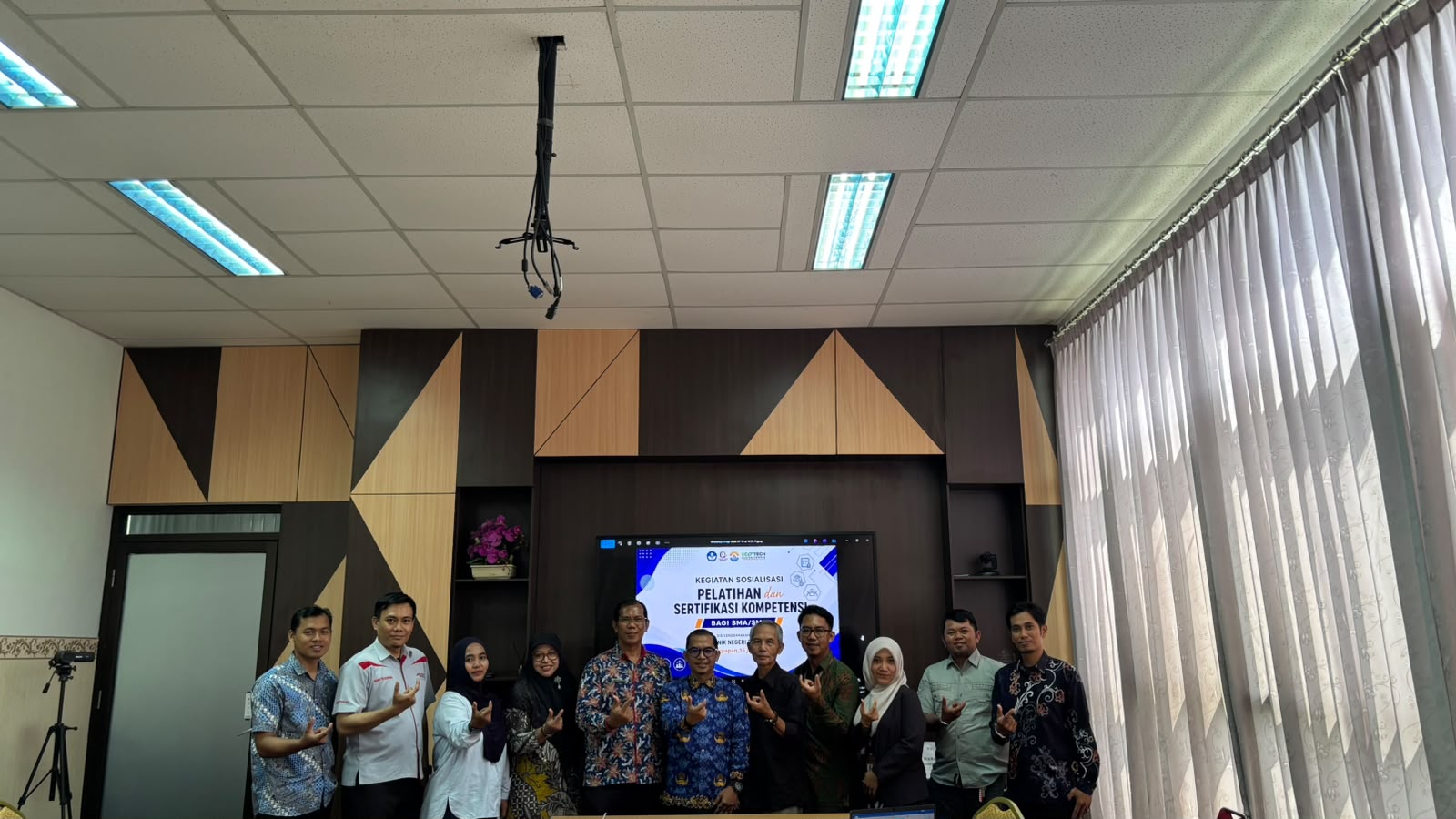 Poltekba Gelar Sosialisasi Pelatihan dan Sertifikasi Kompetensi bagi Siswa SMK Negeri 5 Balikpapan