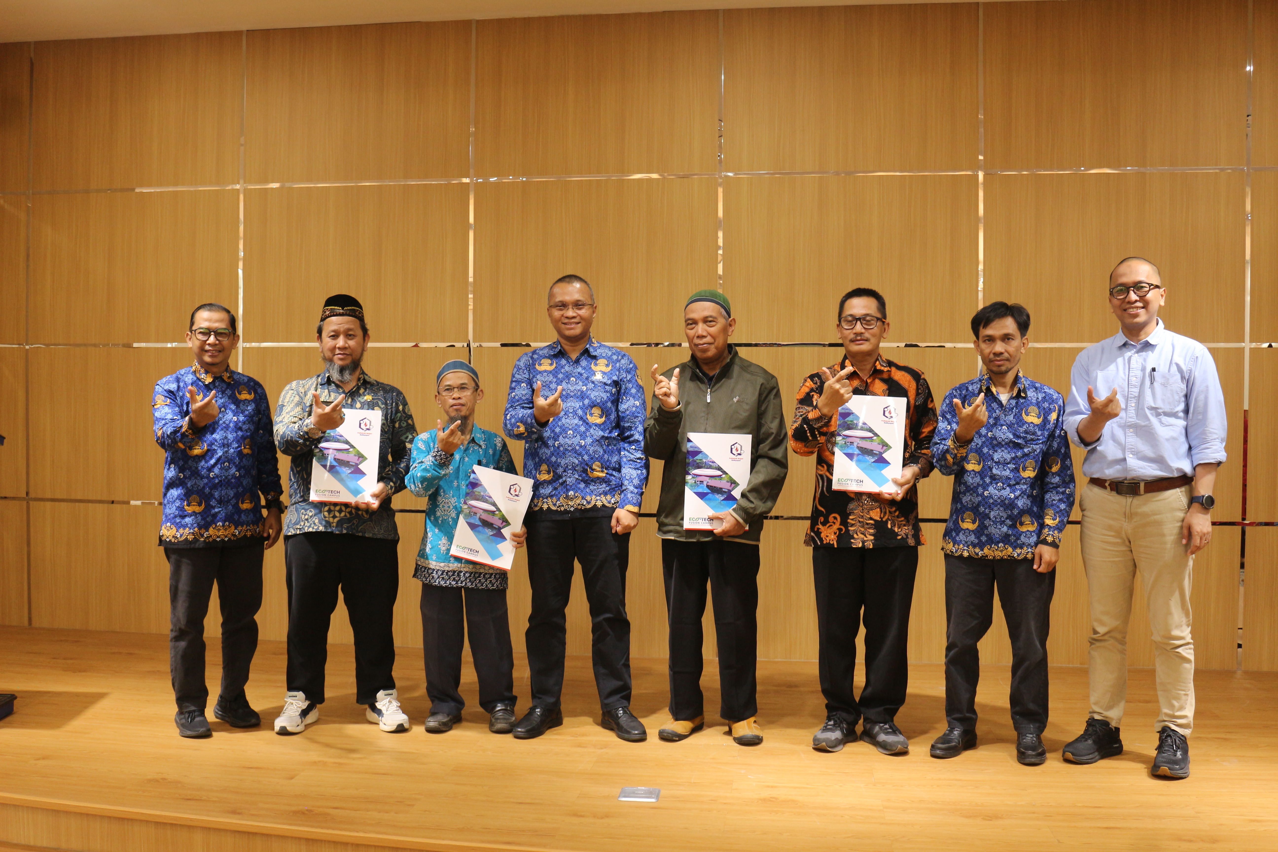 MoU Poltekba dengan SMA dan SMK Balikpapan Perkuat Kolaborasi Pendidikan