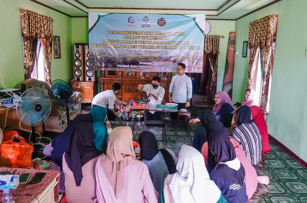 Kolaborasi Poltekba-Kemenparekraf, Lakukan Pendampingan di Desa Wisata Mentawir Selama Dua Pekan