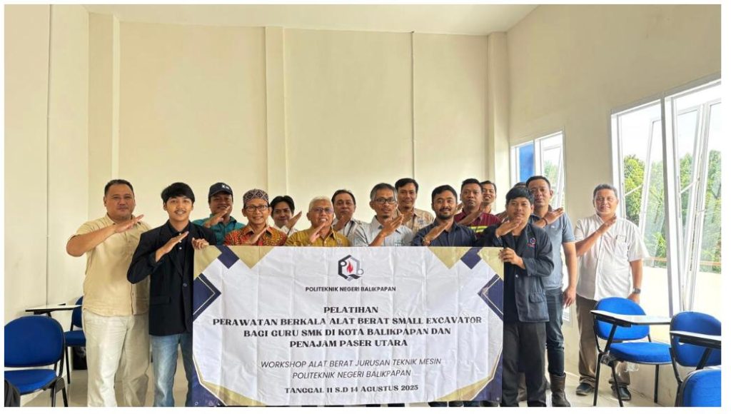 Poltekba Laksanakan Pelatihan Perawatan Small Excavator, Mewujudkan Program Kampus Berdampak